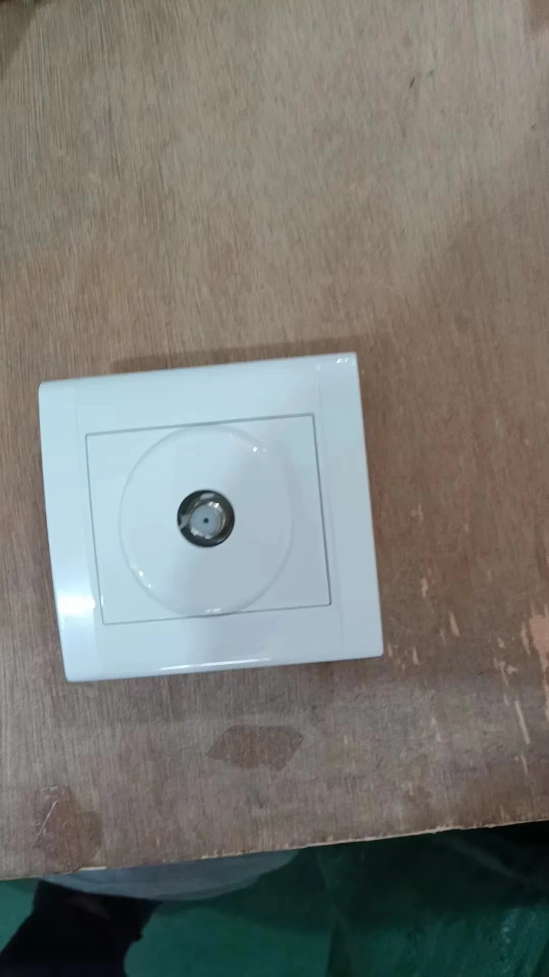 Satelite Socket for Wall White