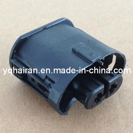 Auto Housing Terminal Connector 1-1355668-2