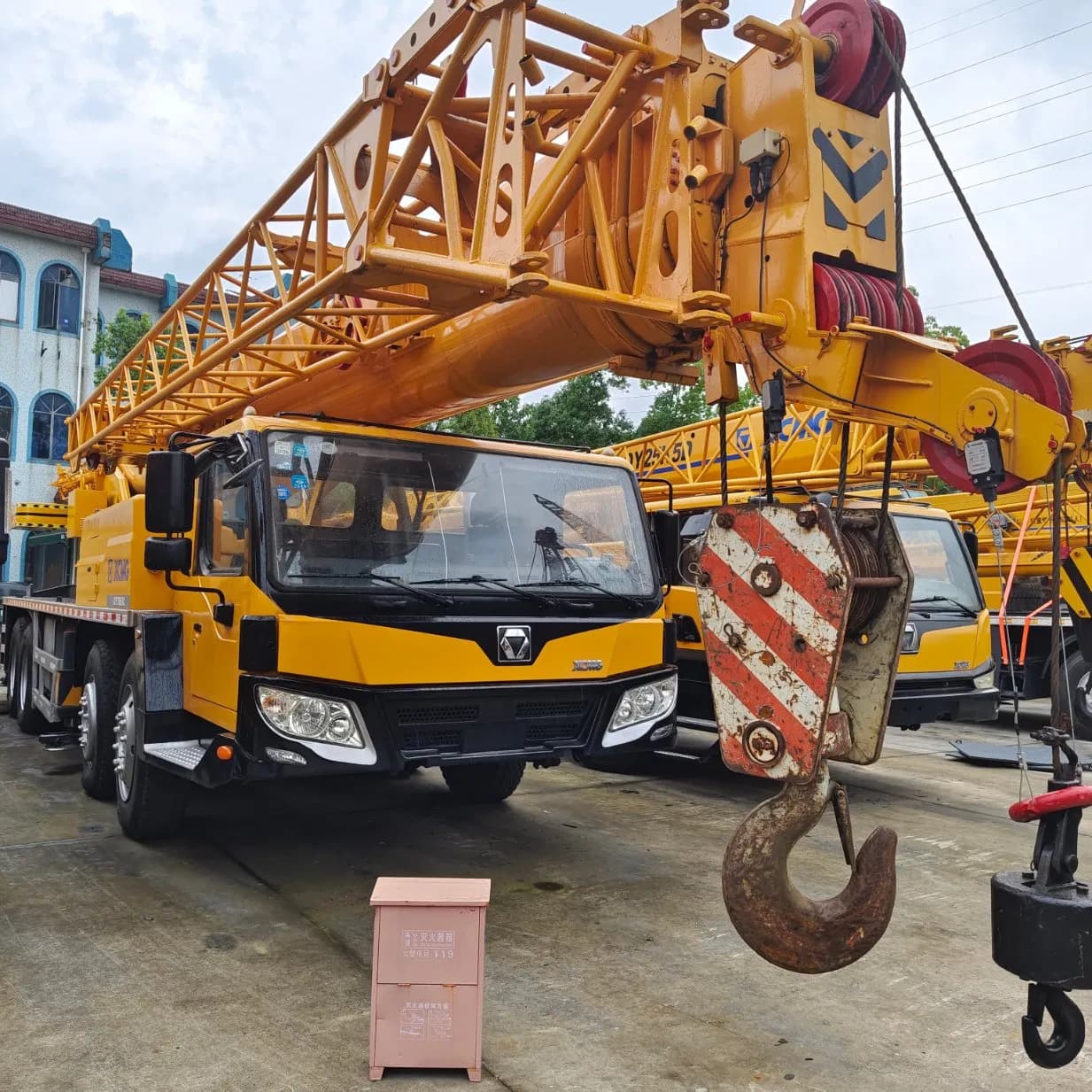 Used Crane Qy75kc