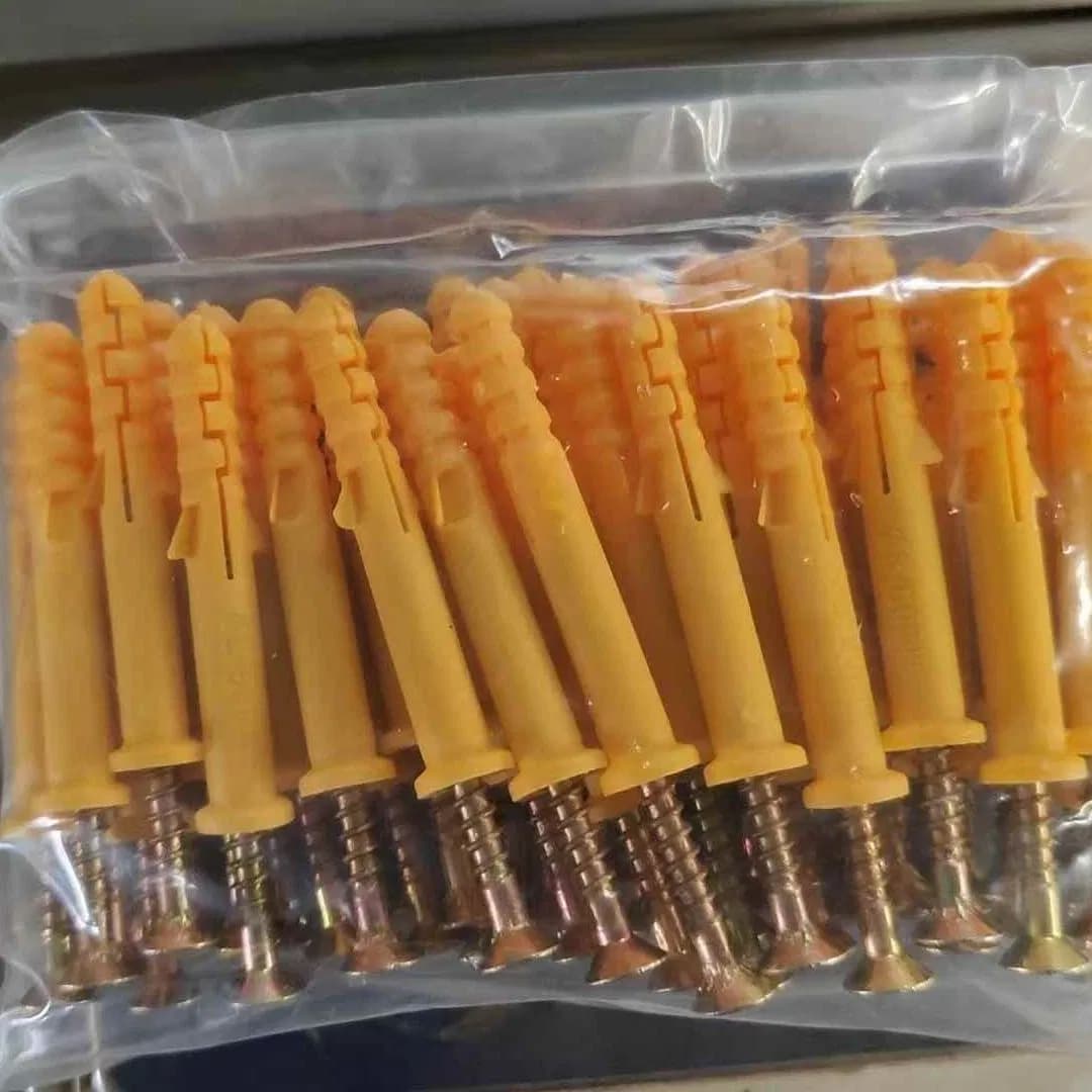 China Good Quality Nylon Anchor Plastic Wall Plug Expansion Screw