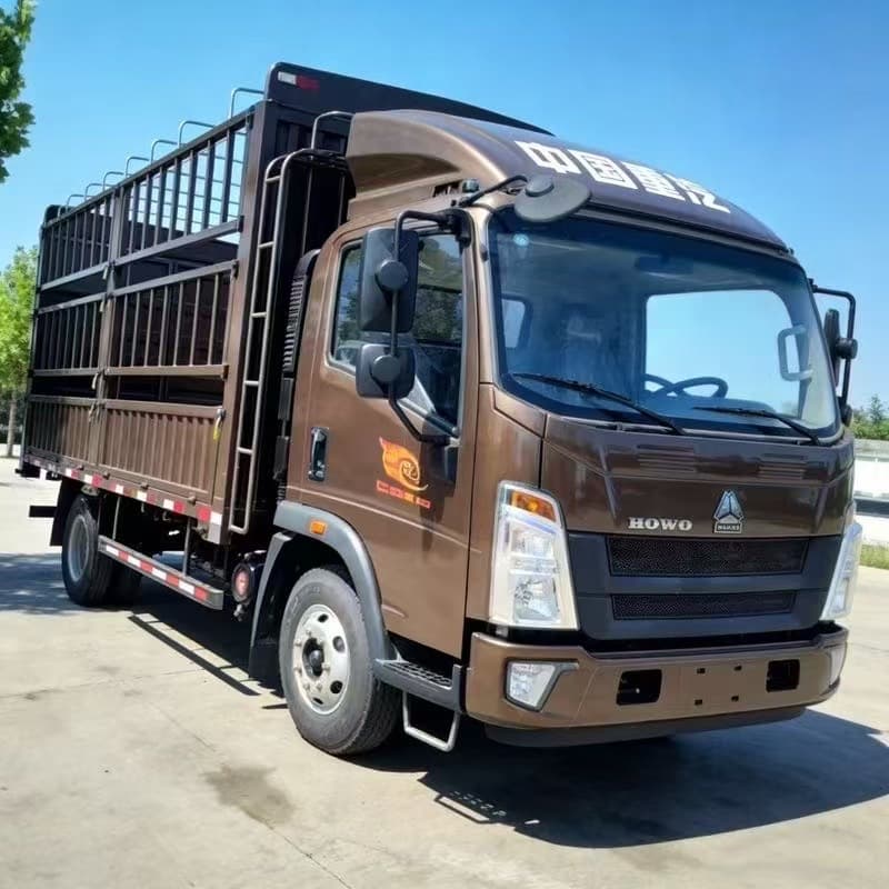 Used Sinotruk HOWO 4X2 Stake-Side Truck for Livestock & Cargo Transport