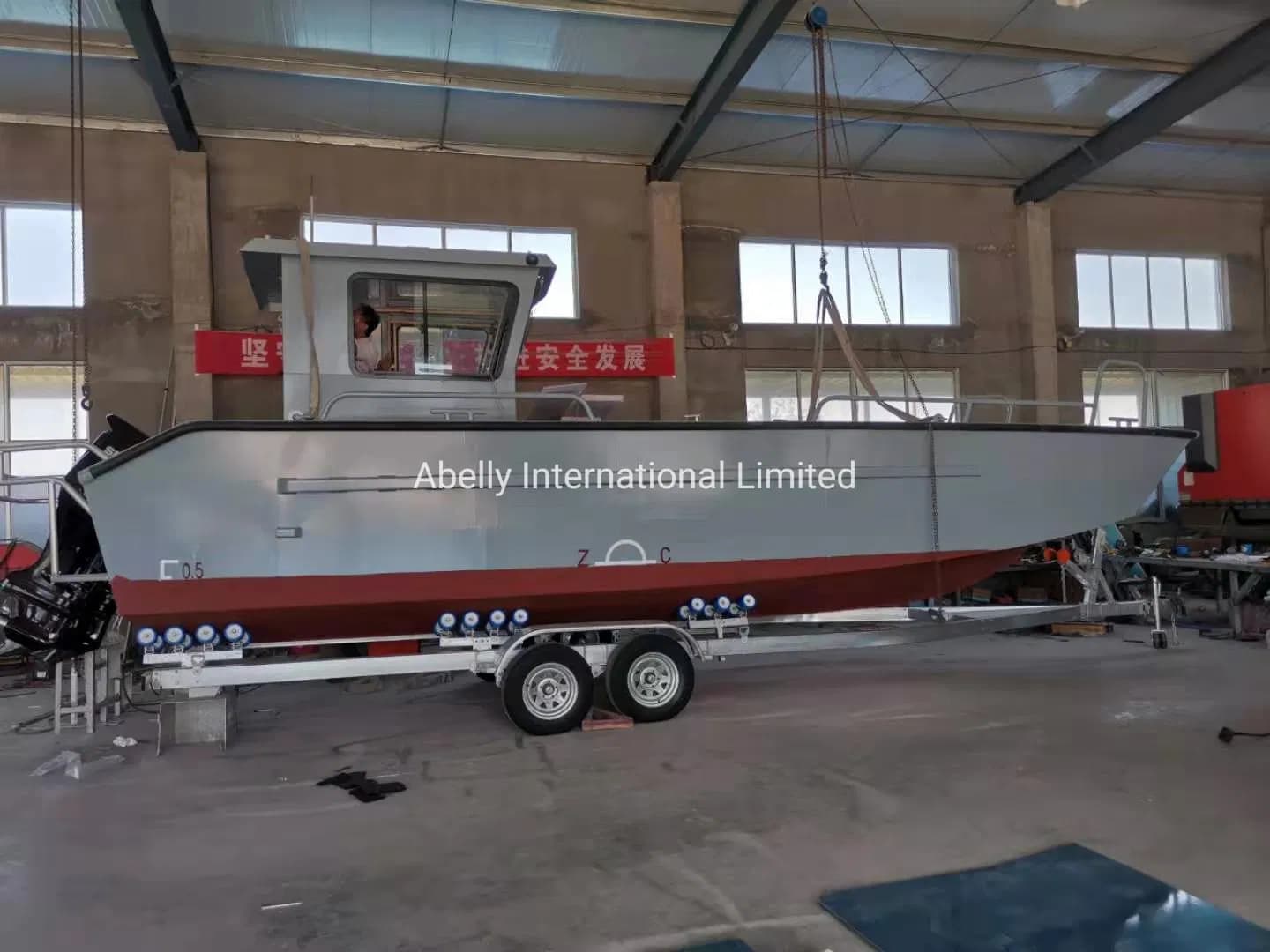 8.8m All Welded Aluminum Cabin Landing Craft with Toilet