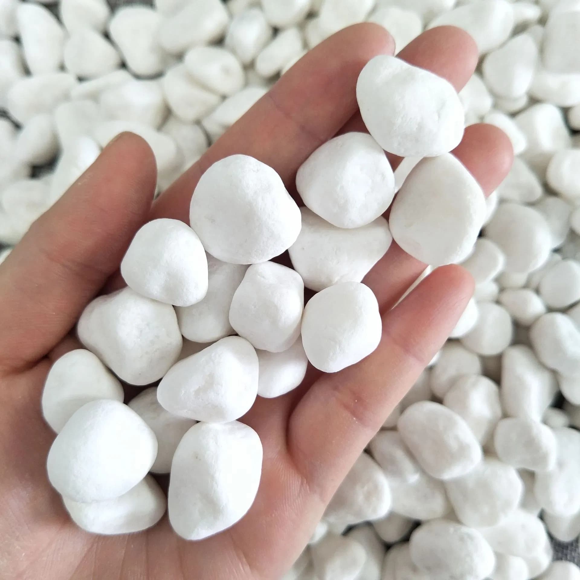 Marble Stone Tumble Decorations White Pebbles Stone Gravel Rocks with Bottom Price