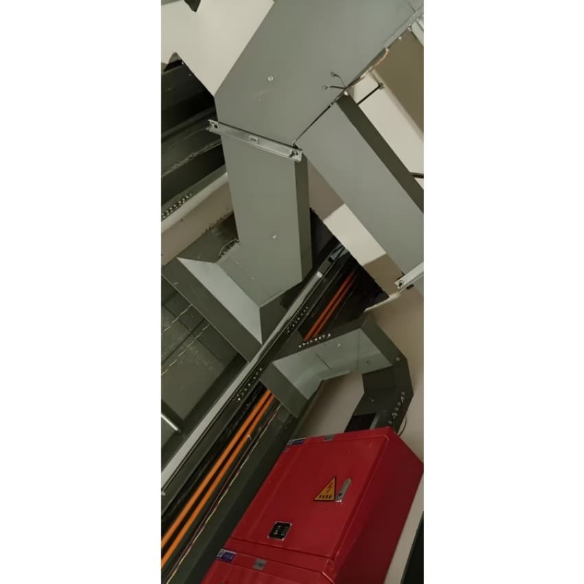 Medium-Duty Wire Mesh Cable Tray with Holes for Efficient Organization