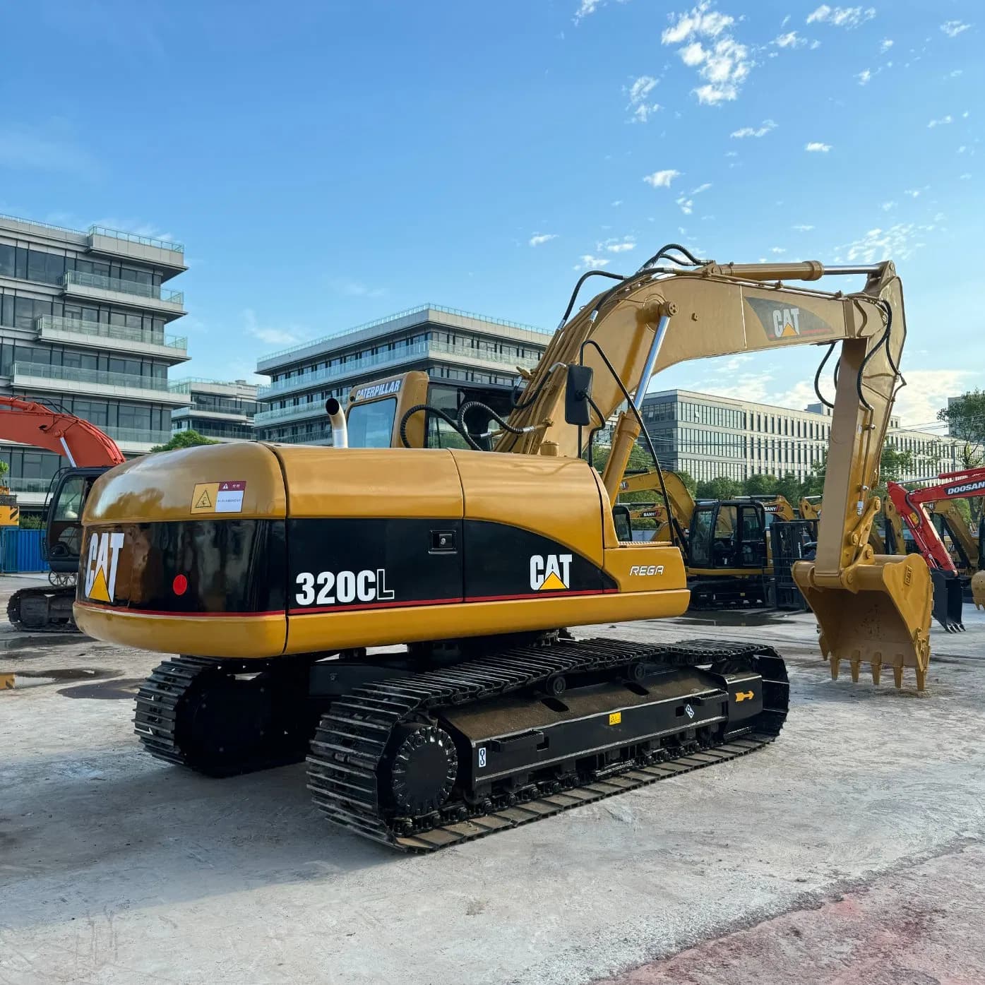 Second Hand Large Excavator 320d 320d2 20 Ton Used Crawler Excavator