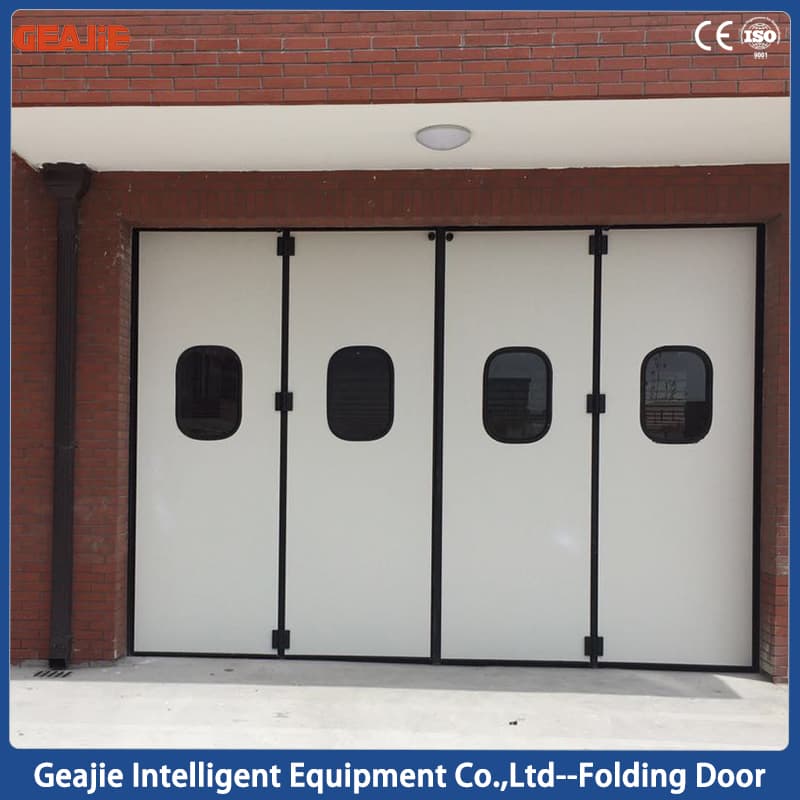 Factory Price High Quality Automatic Industrial Insulated Folding Door