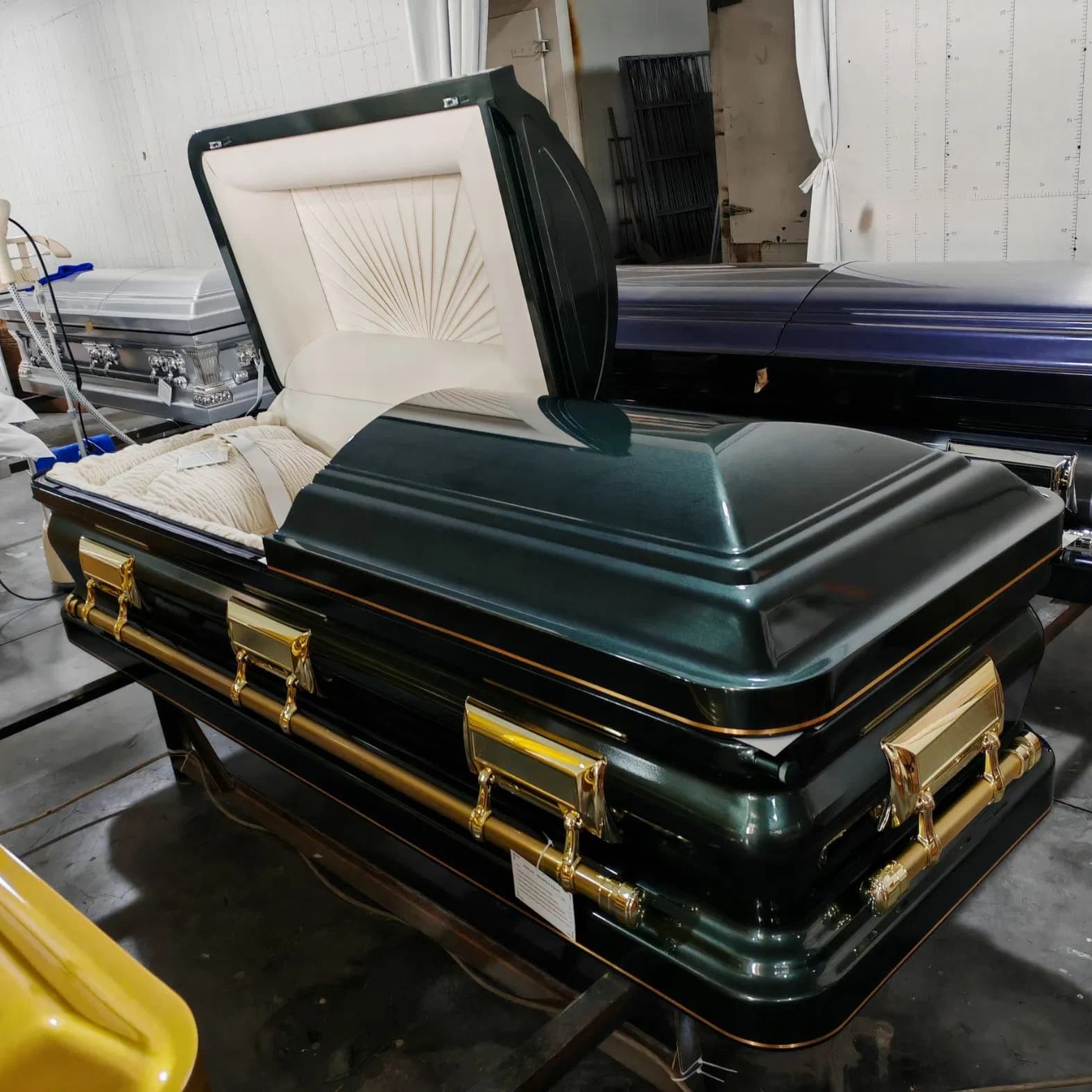 Metal Coffin with Colorful Swan Velvet Interior Casket Factory Funeral Supplies