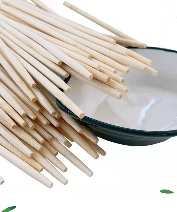 Japanese-Style Bamboo Chopsticks of Gift Set - Dishwasher-Safe, Elegant Pattern Design