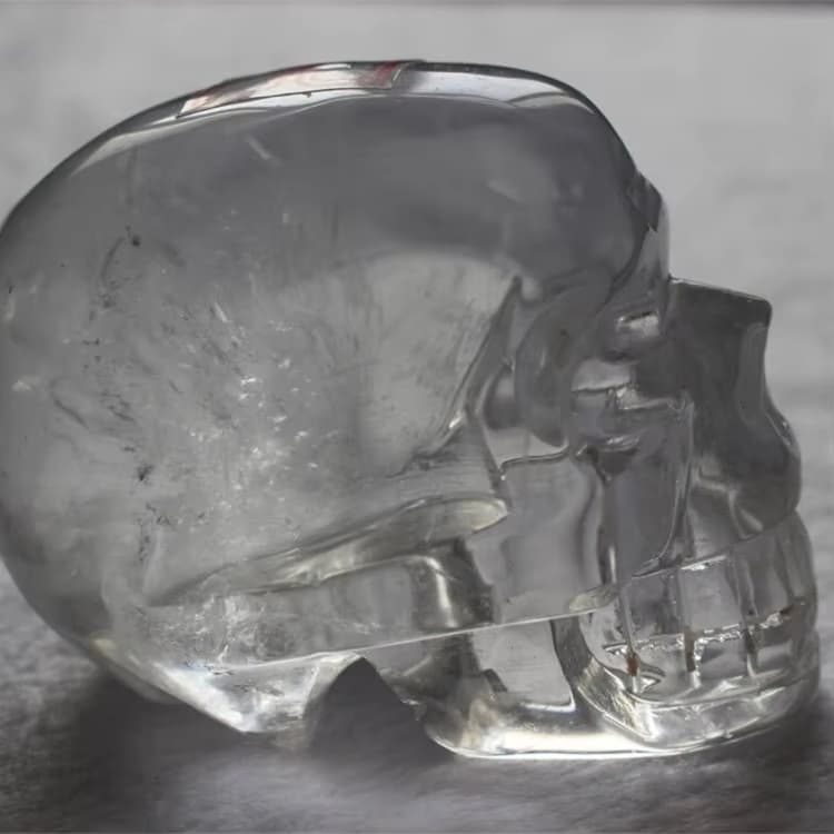 Wholesale Natural Hand Carved Clear Quartz Skulls Crystal Skulls for Home Decoration