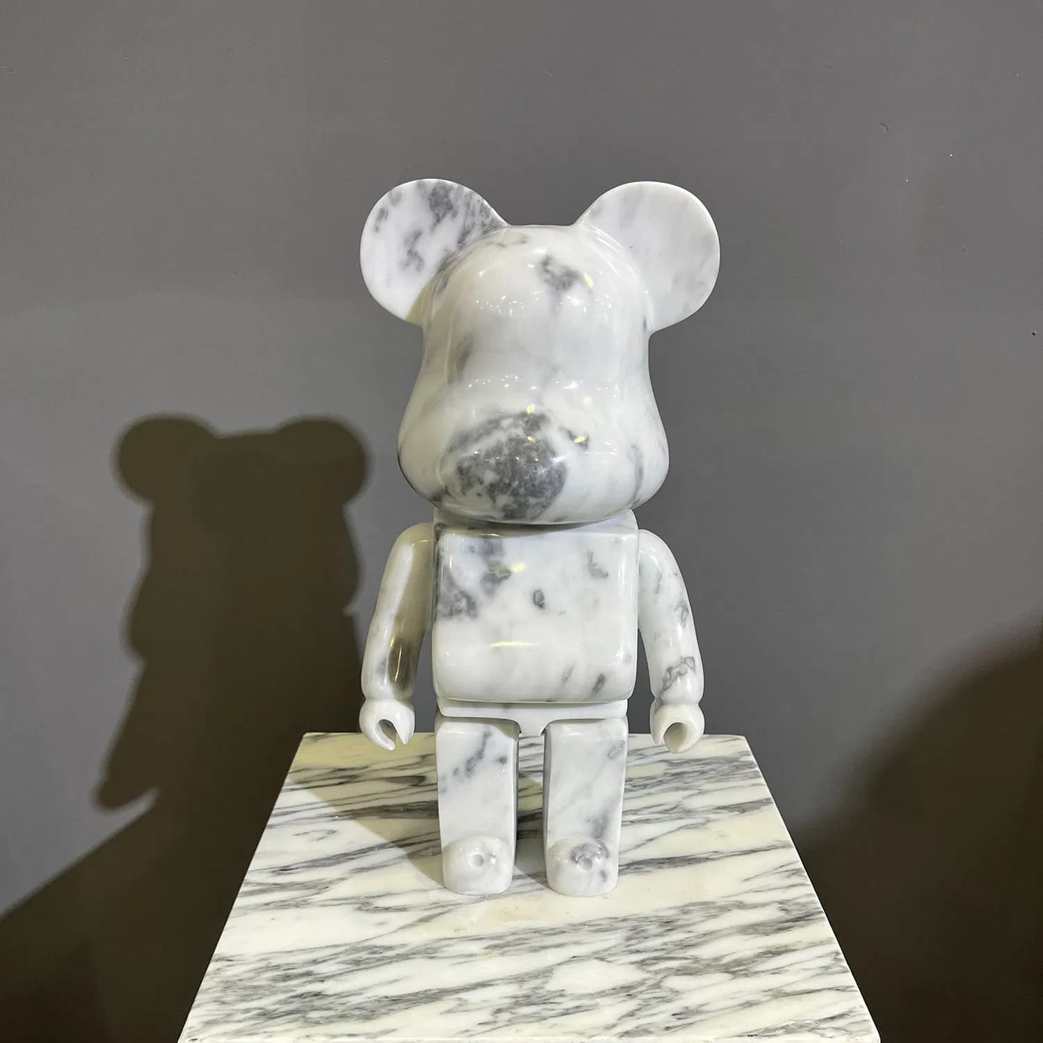 Factory New Design Natural Marble Brick Bear Home Decor Panda Grey Bear Fashion Bearbrick Sculptures Marble Bearbrick Statue