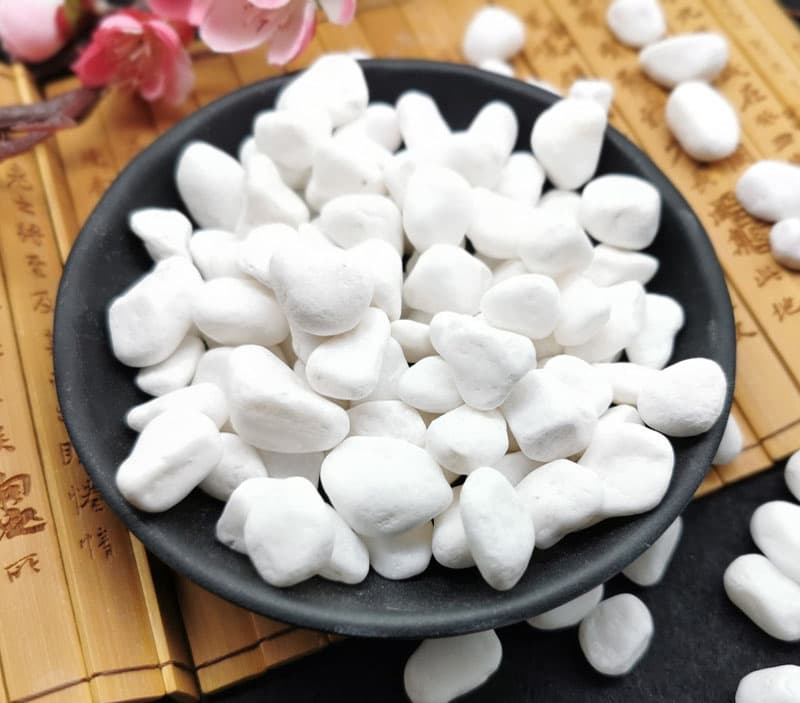 High-Quality Natural Stone Landscape Pebbles, Snow White Pebbles for Outdoor Parks