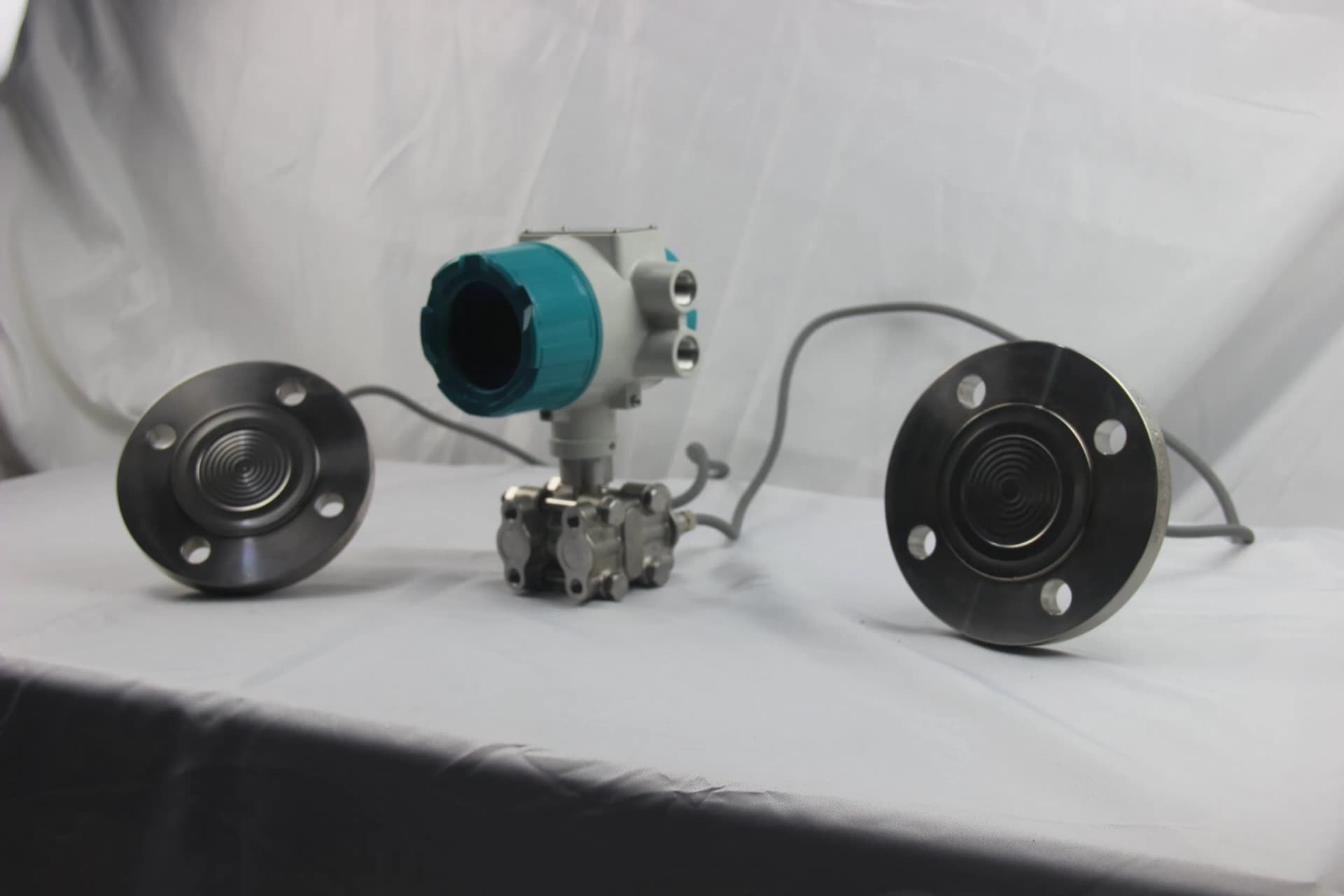 Intelligent Double Flange Liquid Level Transmitter, Intelligent Transmitter