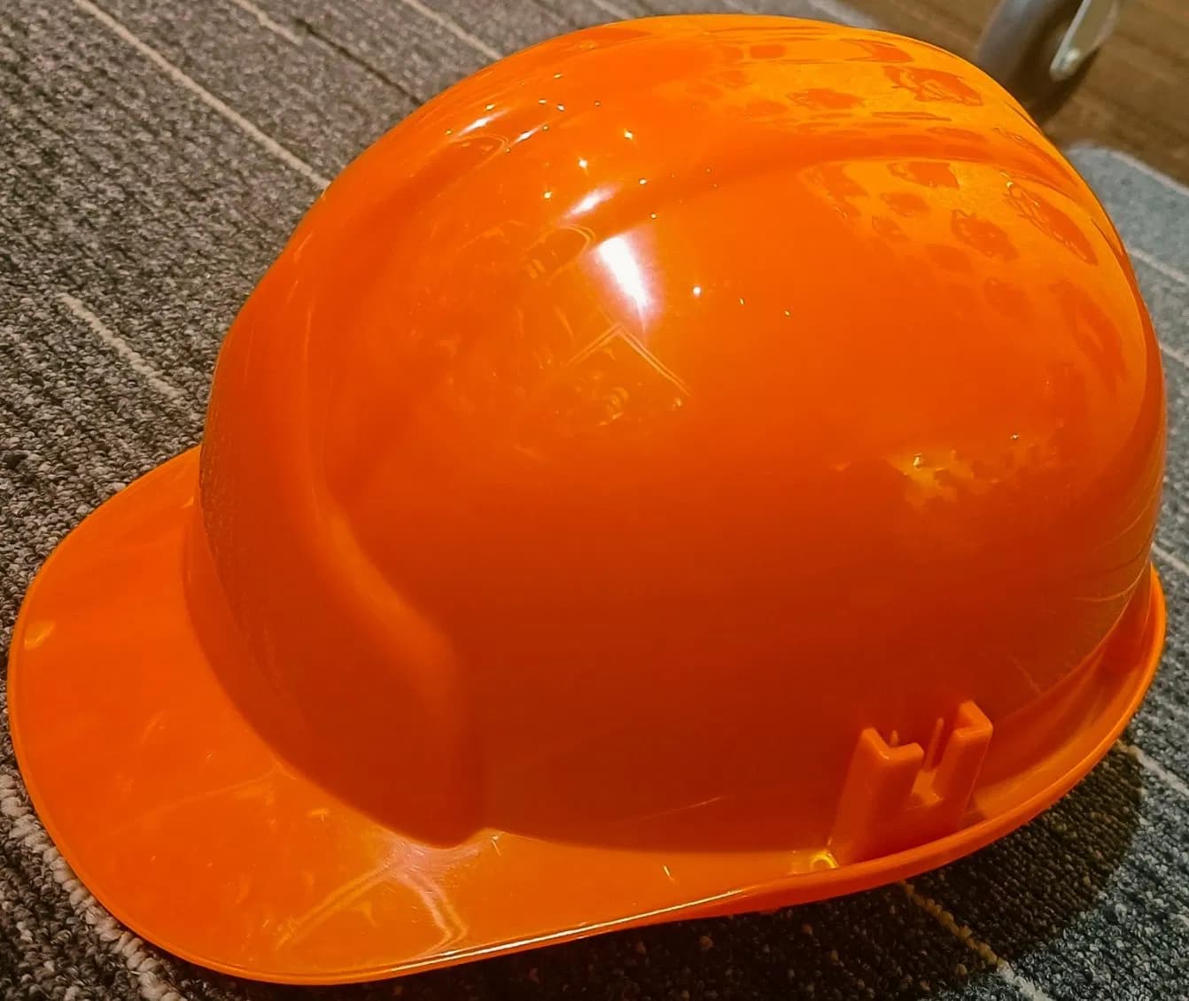 Safety Equipment Helmets with CE/ ANSI/ Ukca/Grs Certification From Factory