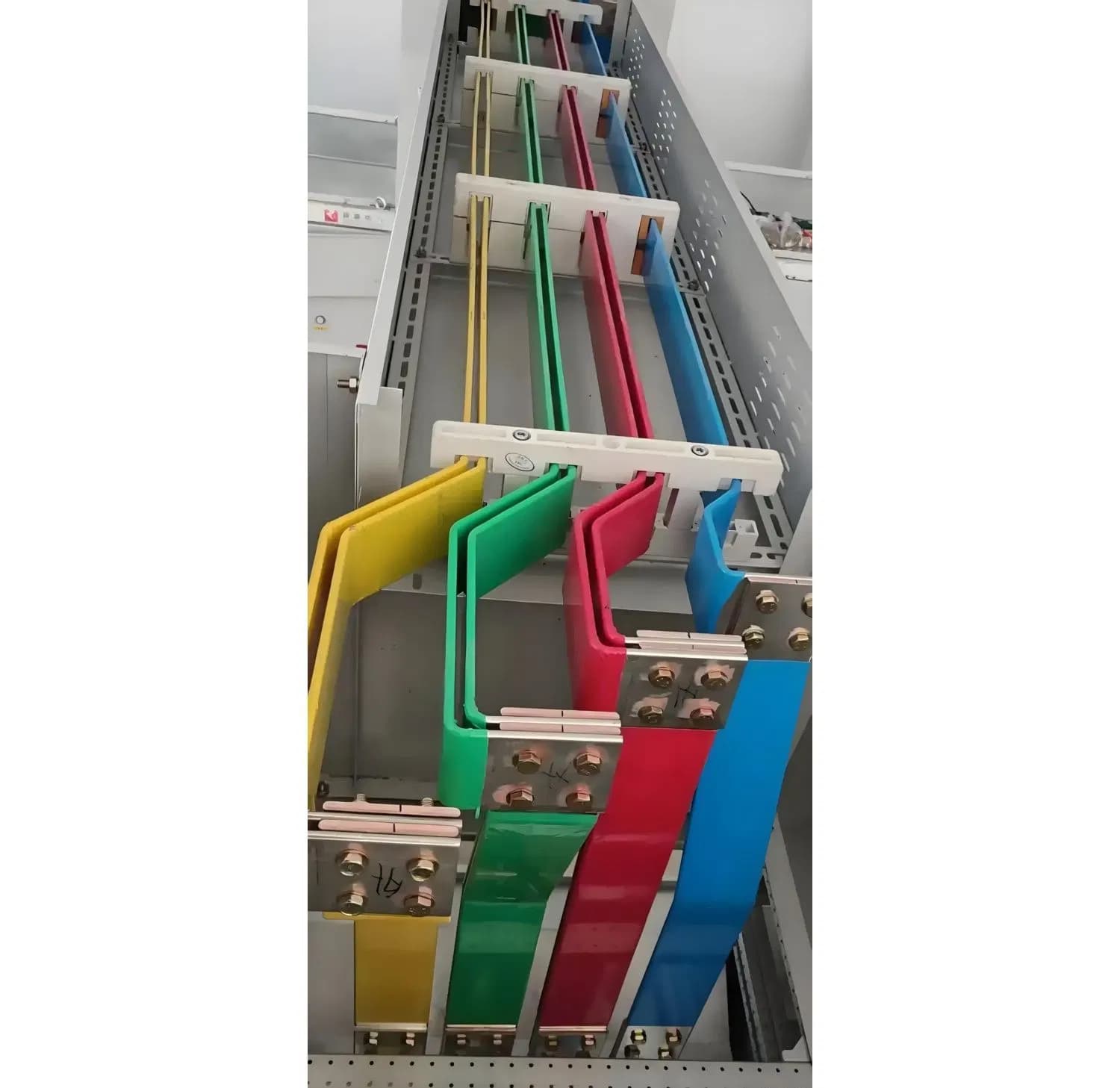 Premium Lightweight UV Resistant Tin Plated Copper Busbar System