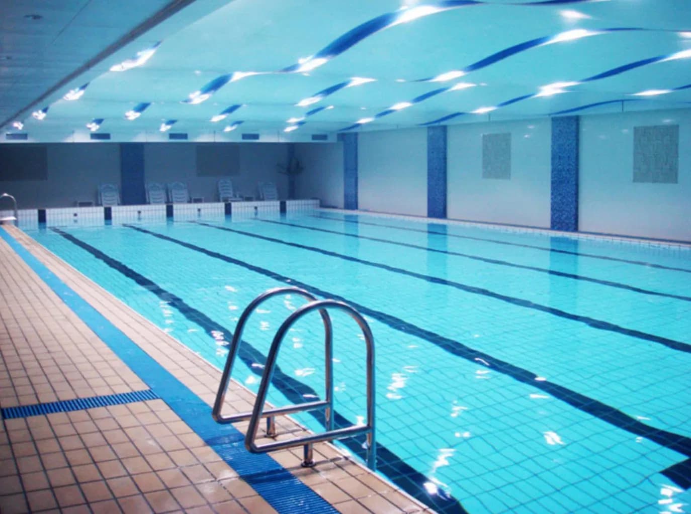 International Standard Sky Blue Swimming Pool Tiles Suitable for Competition Training Pool Tiles