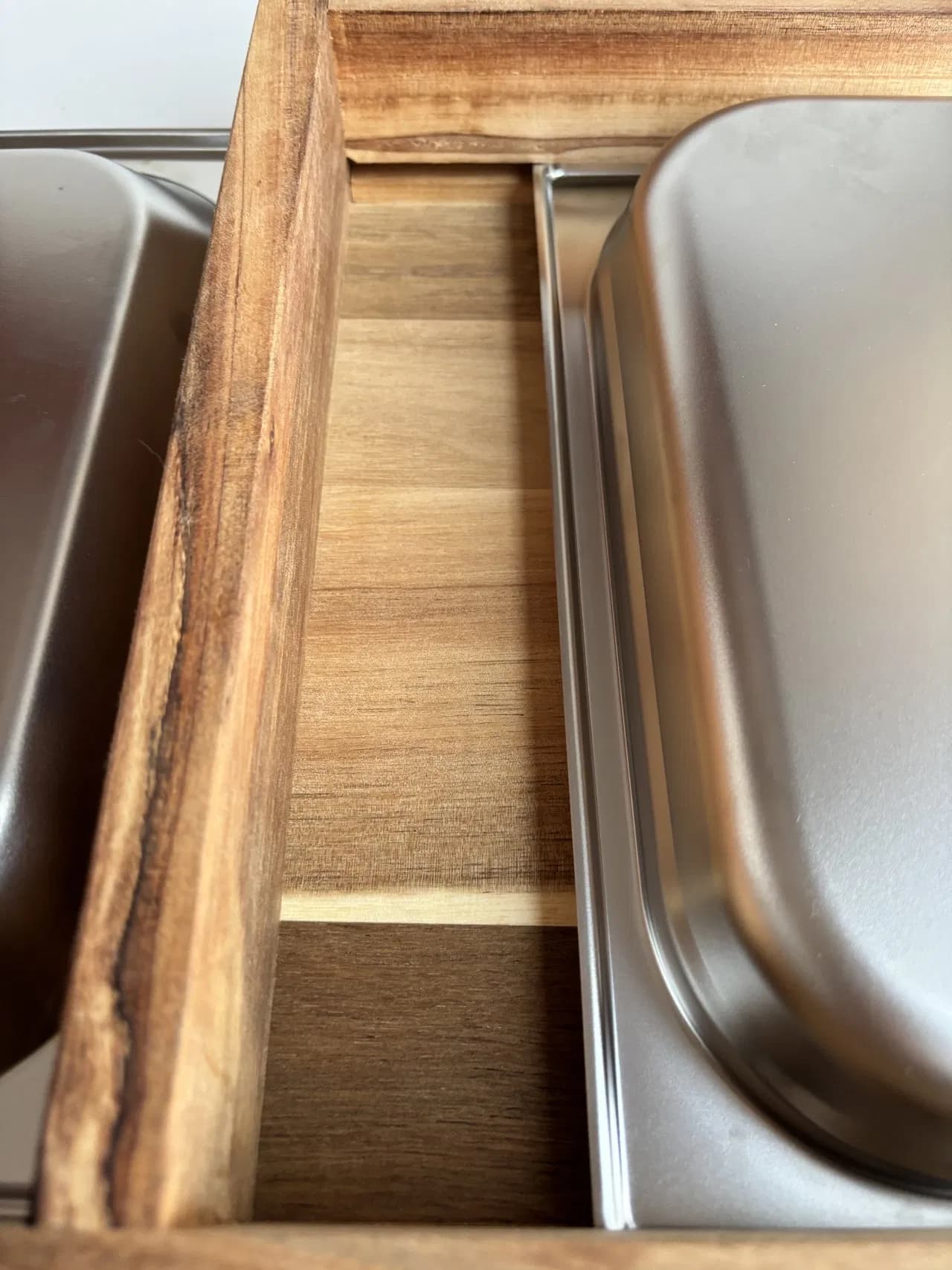 Premium Rustic Acacia Wood Cheese Board with Elegant Tray