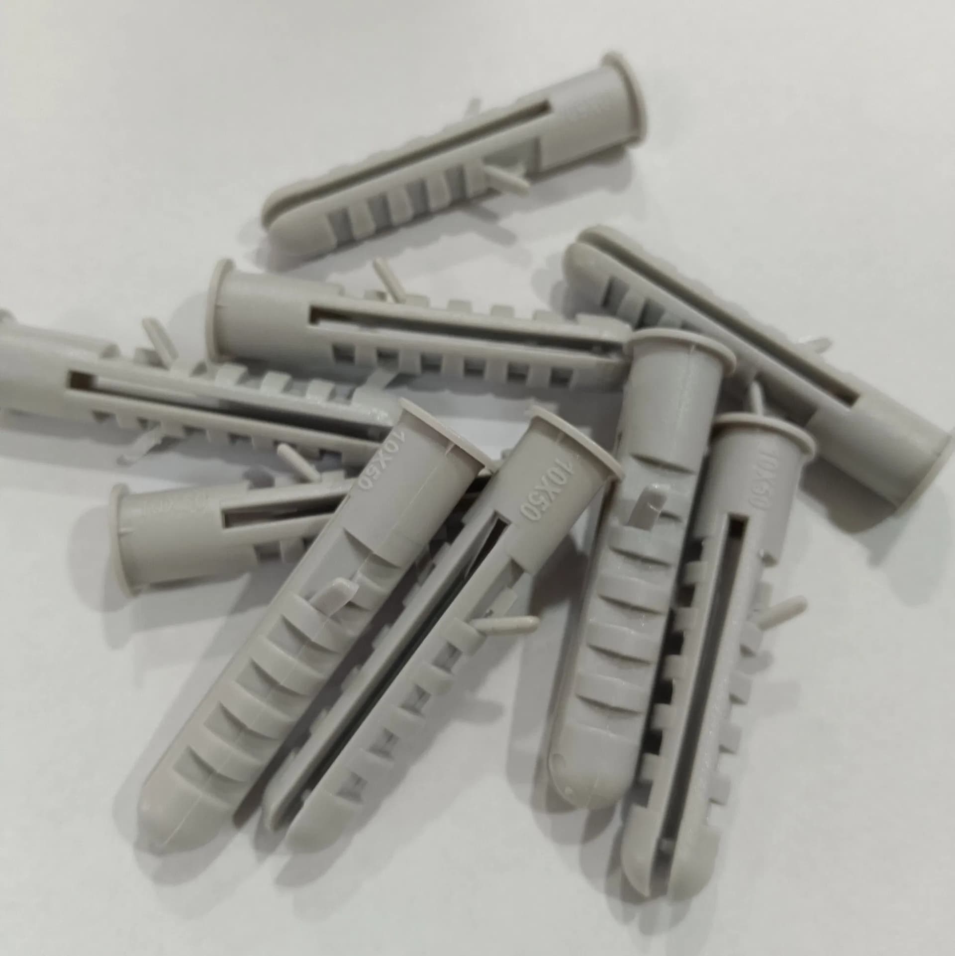 Gray Nylon Expansion Tube for Concrete Brick and Solid Wall with M8 M10 M12 Wall Plug