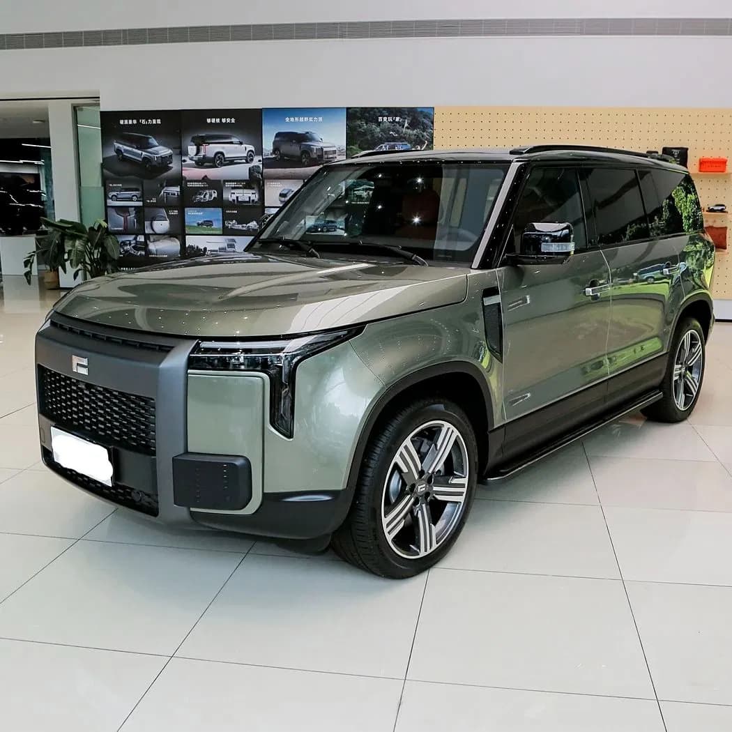 Nice New Rox 01 Luxury SUV 4WD Vehicle with Hybrid Fuel Deposit