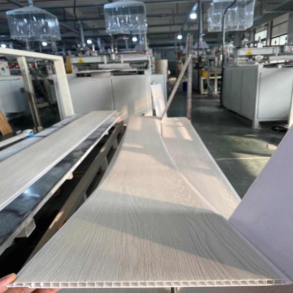 High Glossy Pure White PVC False Ceiling Roofing Hot Stamping Flat Groove PVC Ceiling Lining with Corner Edge