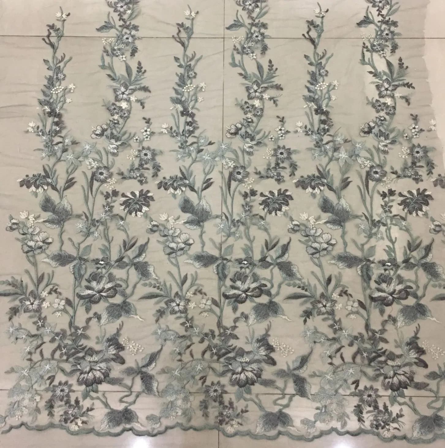 Lightweight Soft Breathable Embroidery Lace for Wedding Dress