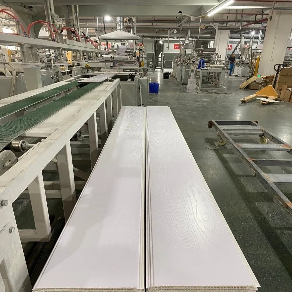 Foil Stamping Glossy PVC False Ceiling Tile Chrome Line 25cm PVC Ceiling Roofing Lining for House Decoration