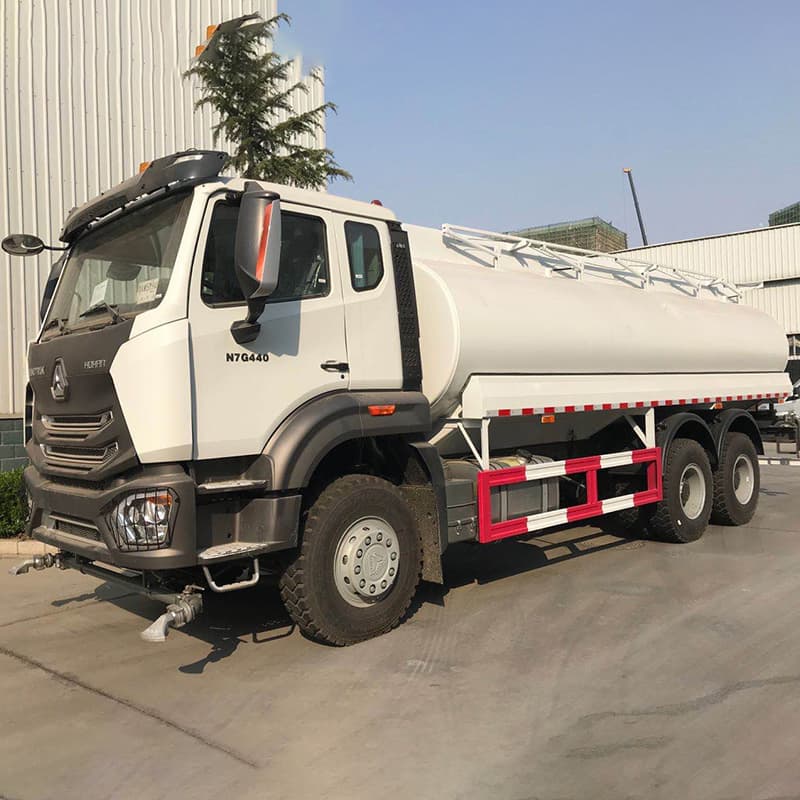 Sino HOWO New 25 Cbm 30000 Liters Sprinkler Truck Watering Cart Truck for Sale