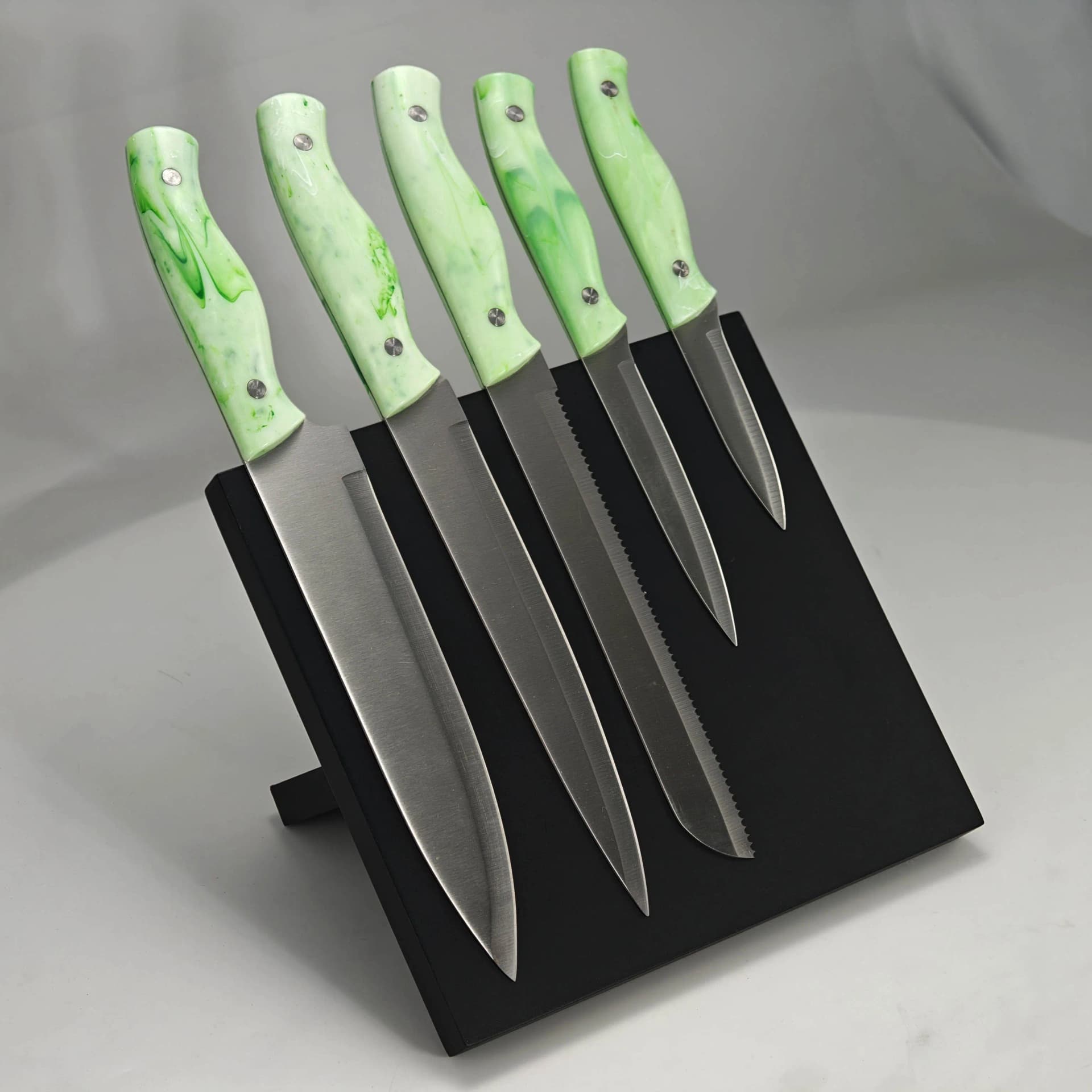 5-Piece Emerald Green Knife Set, Full Tang Riveted Cost-Effective Plastic Handle