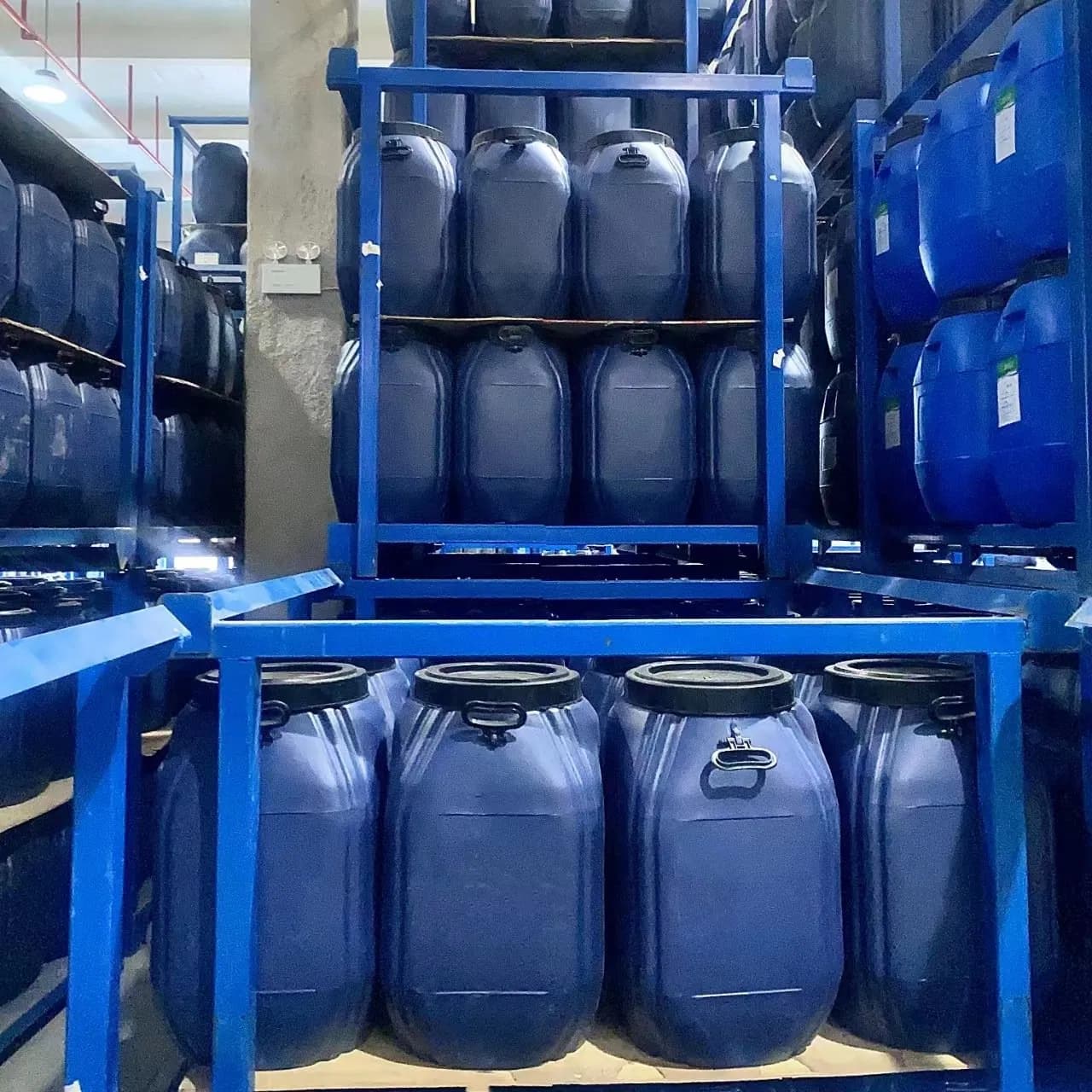 Factory Supply Water-Borne Acrylic Emulsion for High-Grade Real Stone Paint