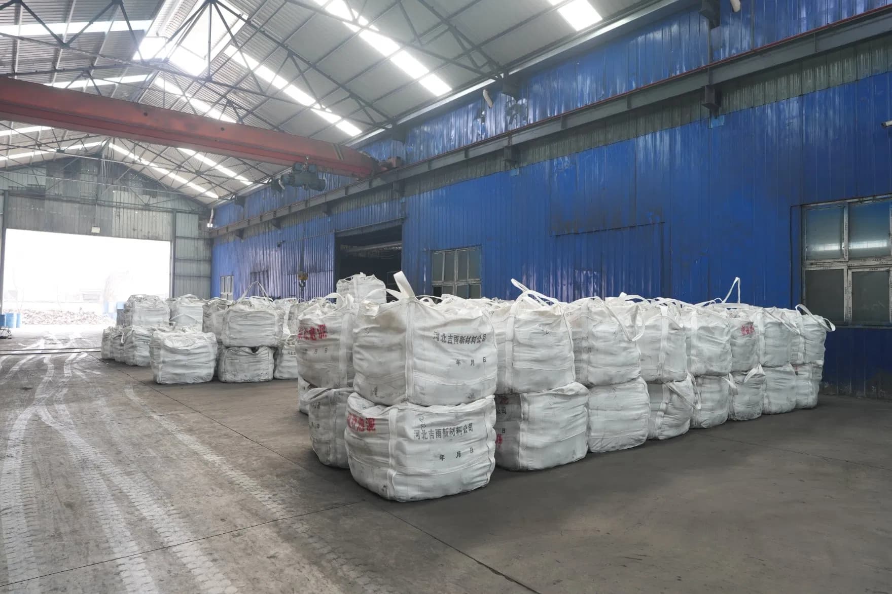 Superior Taphole Clay with Advanced Vanadium-Titanium Performance Features