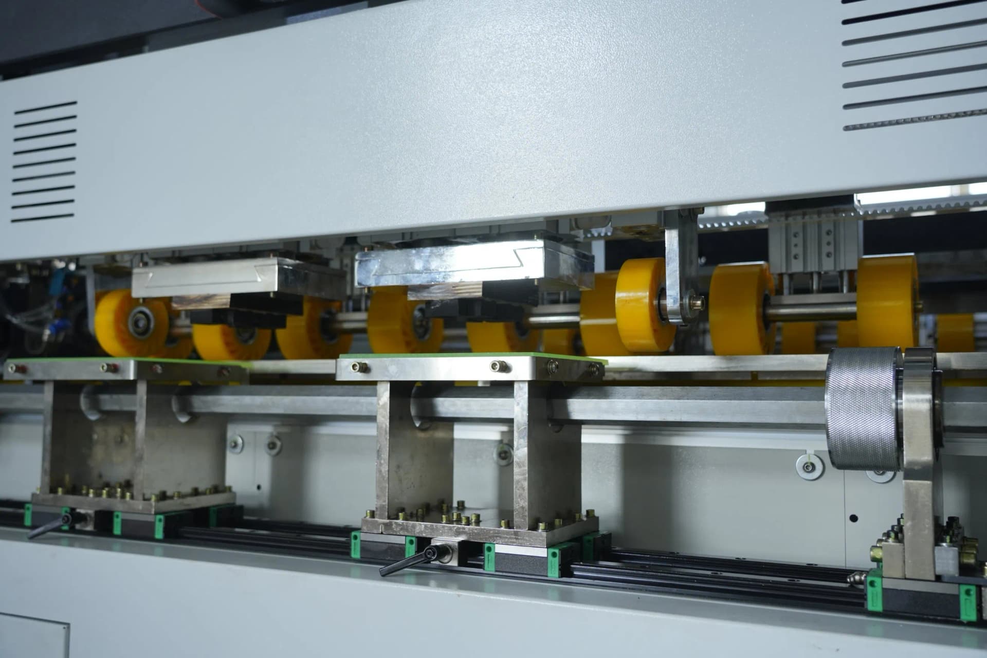Full Automatic Carton Sample Making Machine Slotting Machine Digital Smart Carton Box Maker Factory Price
