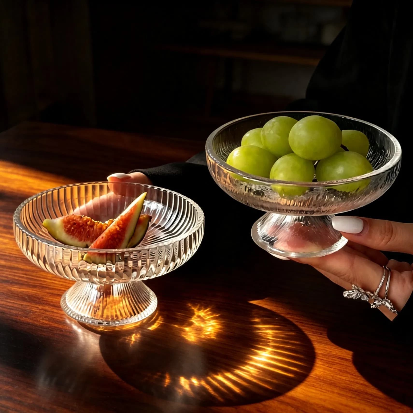 Exquisite Glacier Textured Glass High-Footed Fruit Plate Elegant Glass Tray for Home Serving Candy Snacks Desserts & Pastries