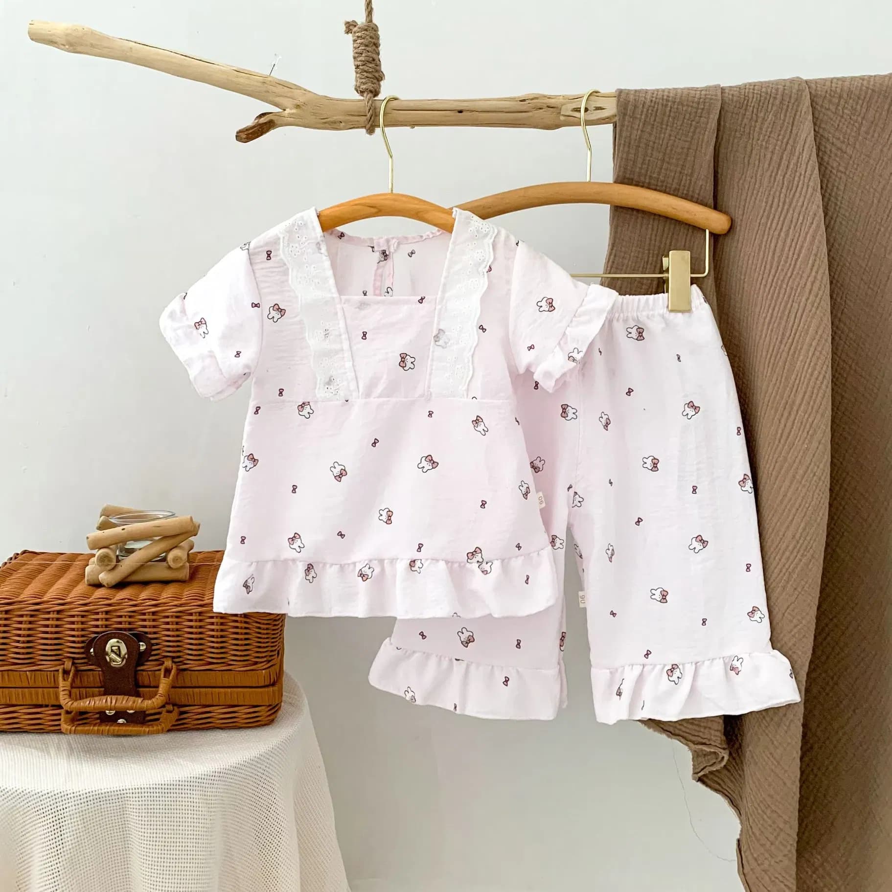 Factory Wholesle Baby Clothes Children Clothing Baby Garment Baby Suit