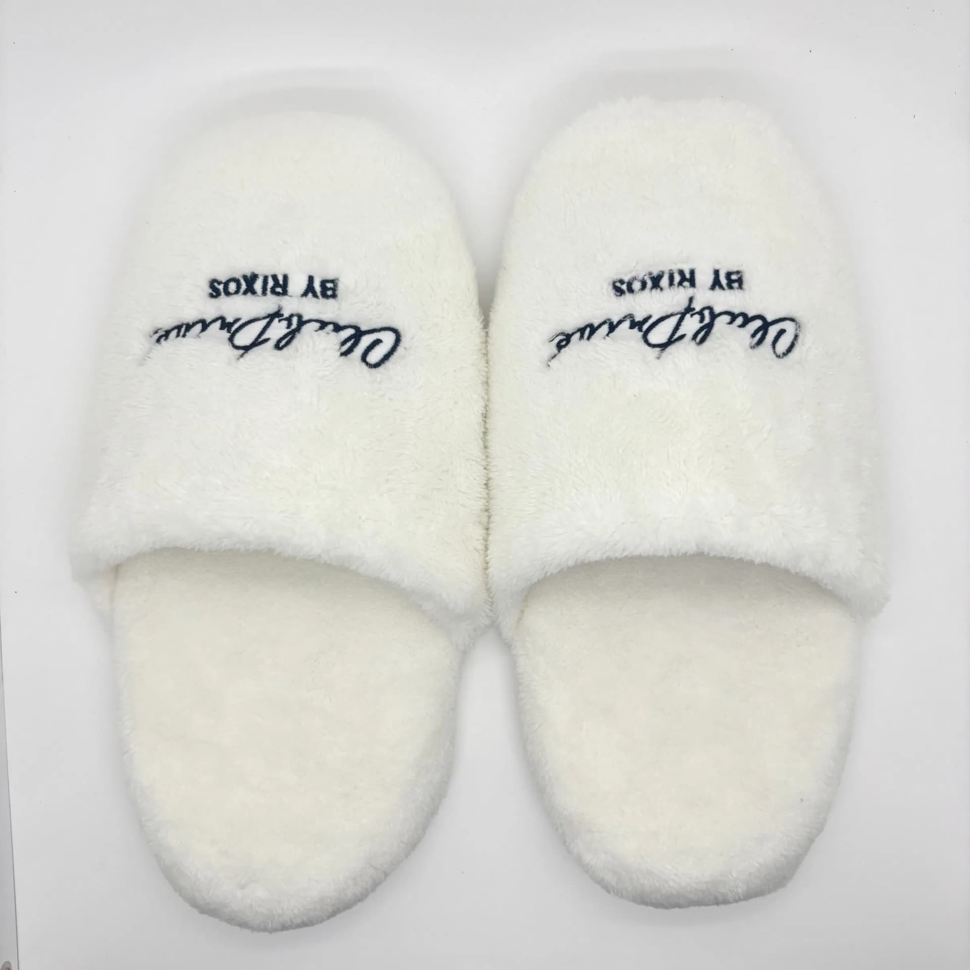 Premium Custom Logo White Disposable Hotel Slippers for Guests