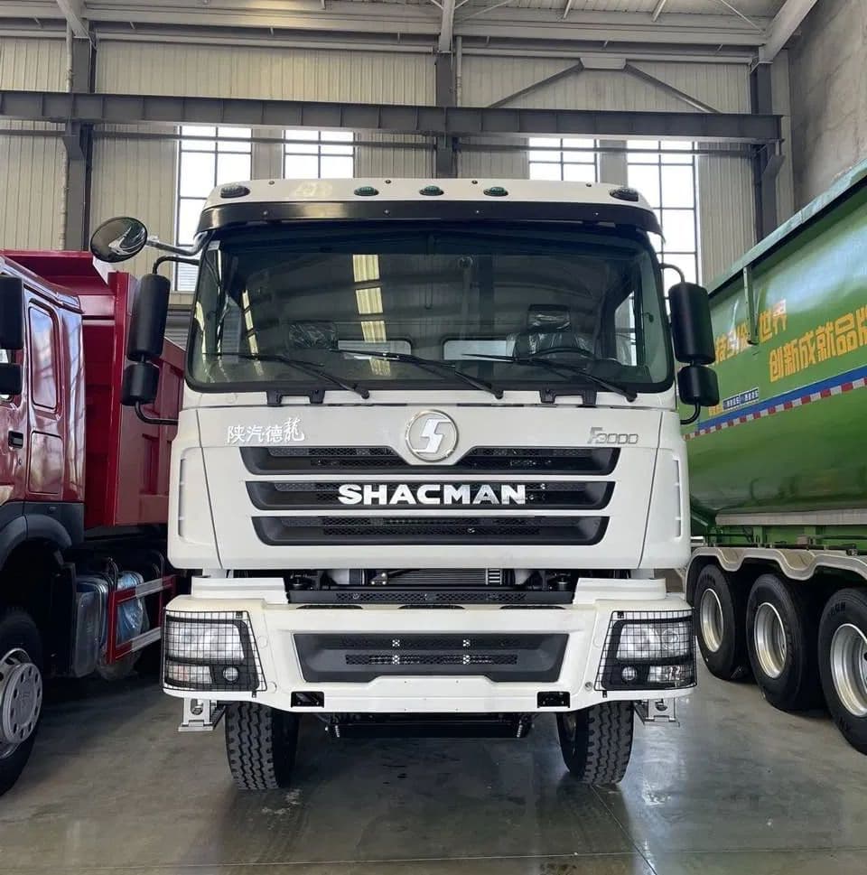 Reliable Shacman Tractor for Heavy Lifting and Transport Truck Trailer