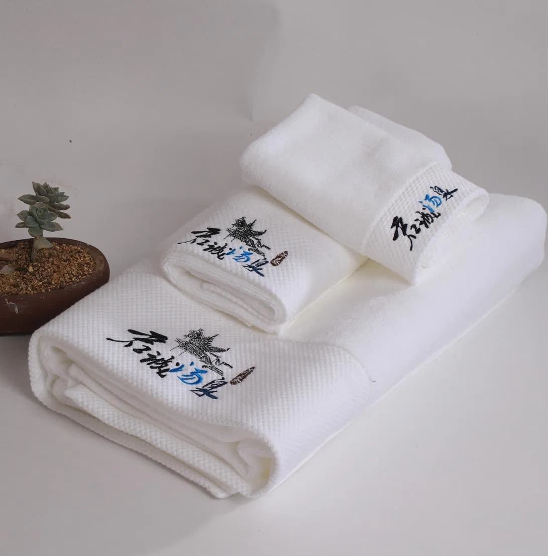 Premium Custom Logo Reactive Printed Hotel Bath Towels