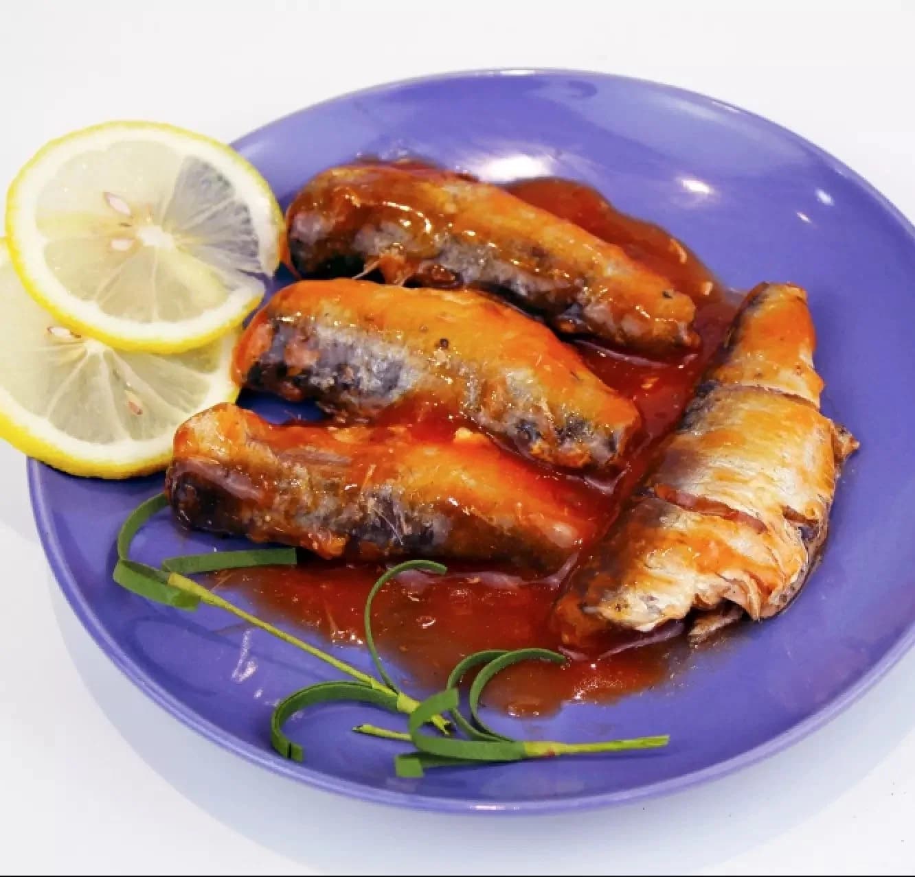 Canned Seafood Canned Sardine Fish Hot Sale Factory Direct Price Sardine Fish in Tomato Sauce 155g in Red Tin with Easy Open Lid and Normal Open Lid Choice