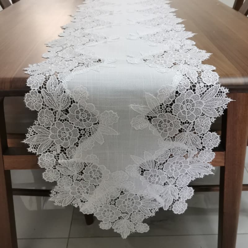 New Arrival Round/Rectangle Luxury Embroidery Table Runner Water Soluble Lace Home Decoration