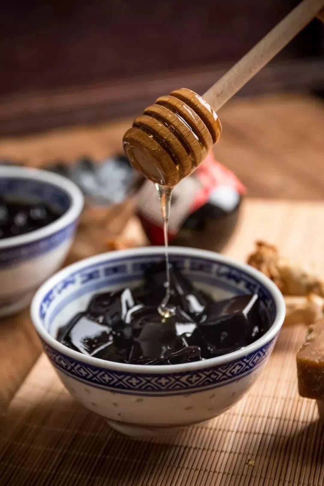 Chinese Factory Delights: Premium Herbal Jelly with Individual Honey Packs Perfect Snack