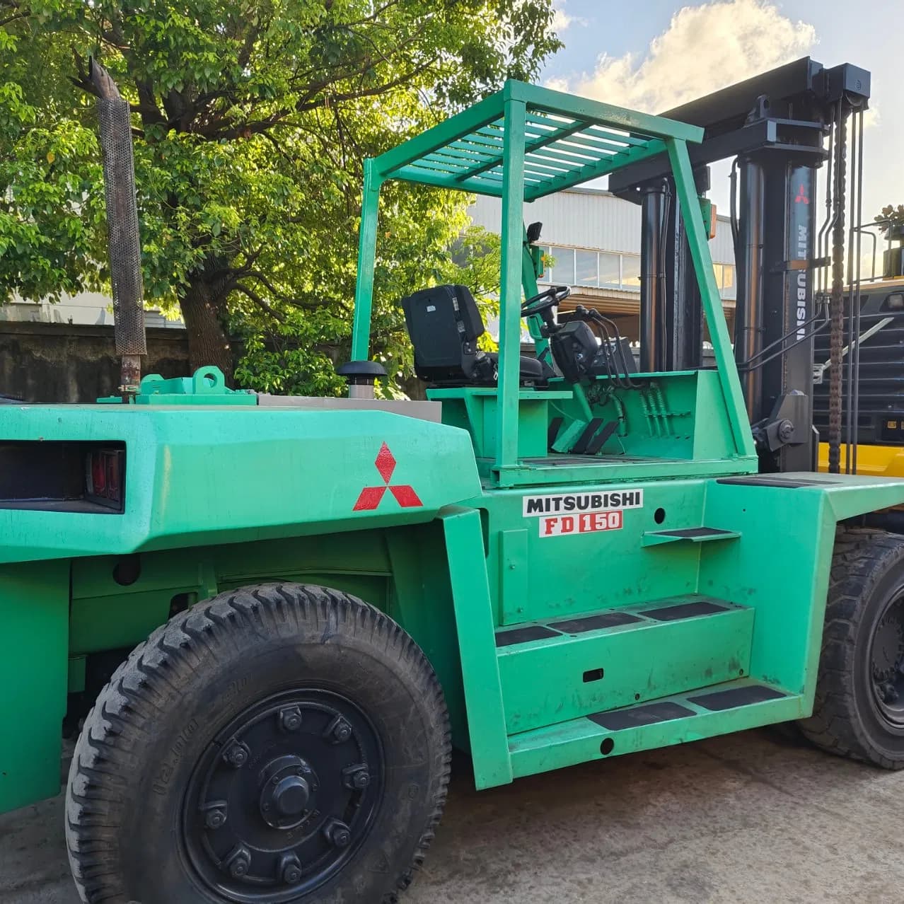 Used Mitsubishi Fd150 Forklift 15 Ton Diesel Counterbalance Forklift Truck
