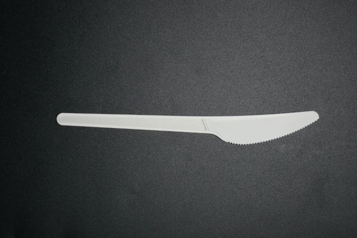 Natural Compostable Tableware Made From Wheat and Bamboo