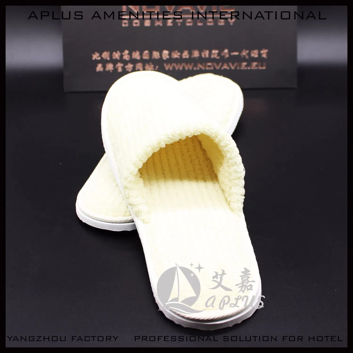 Luxury Crown Embroidery Logo Waffle Hotel Slippers for Comfort