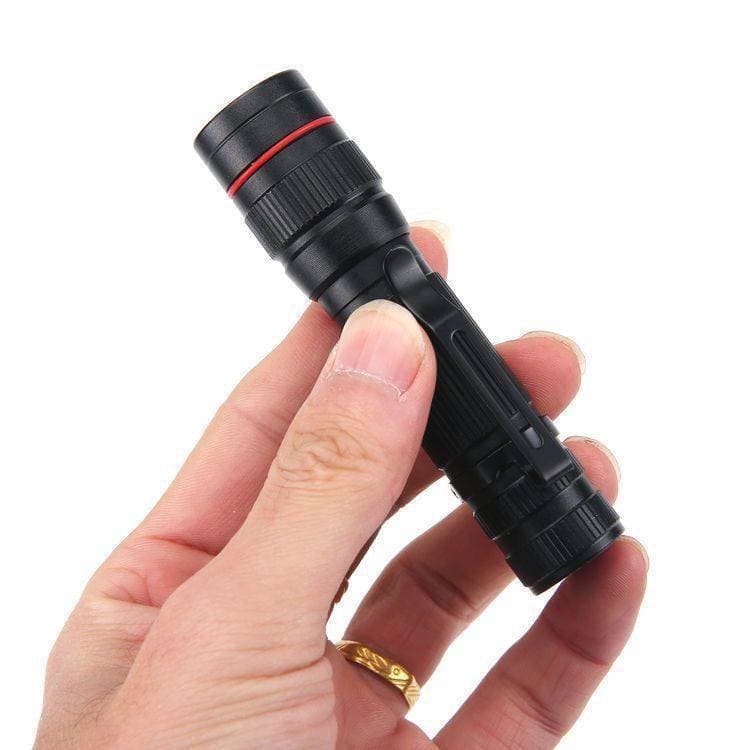 Helius Q5 Zoomable Pen Clip Built-in Battery Rechargeable Q5 Mini Flashlight