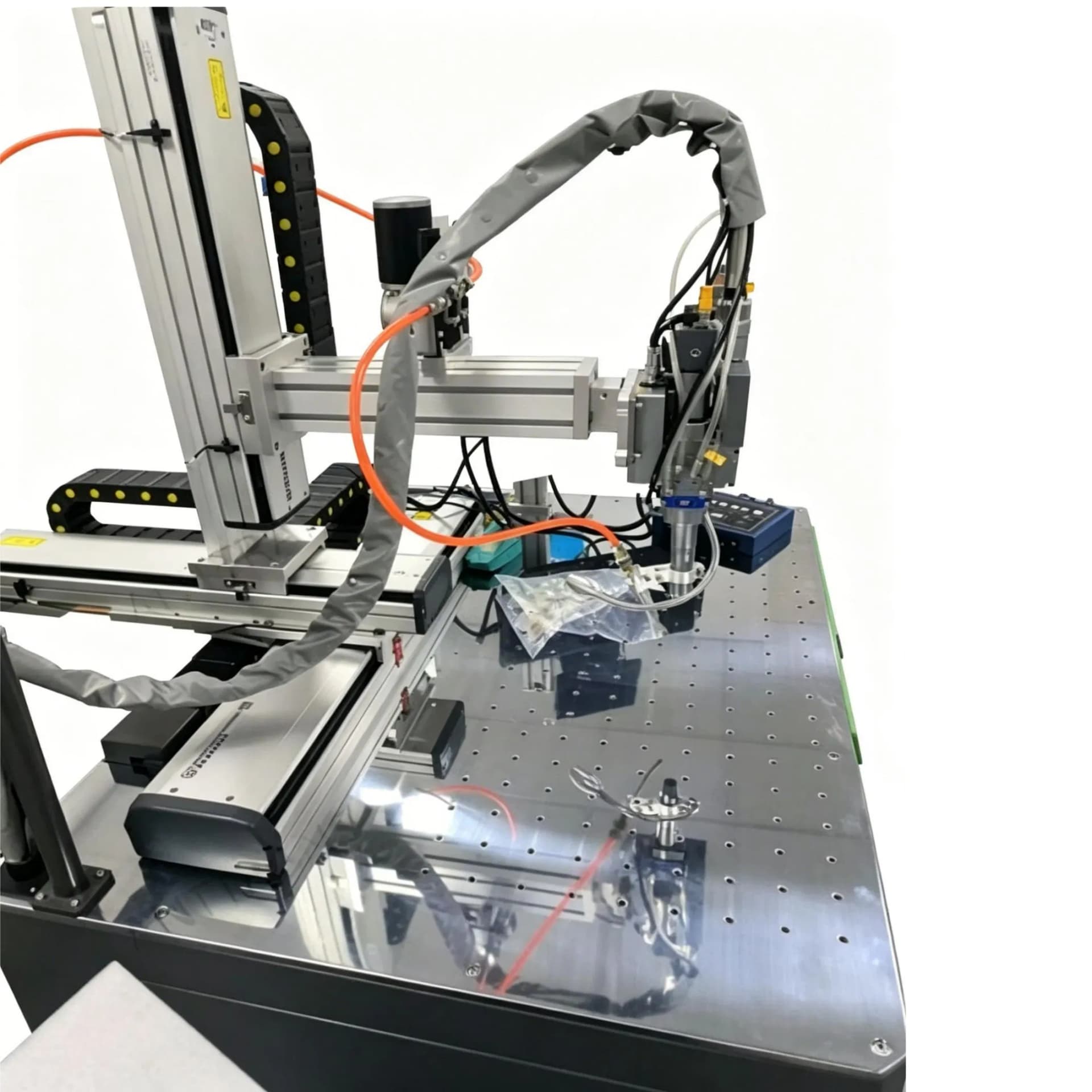 High-Performance Three-Axis Laser Welding and Cutting Equipment for Professionals