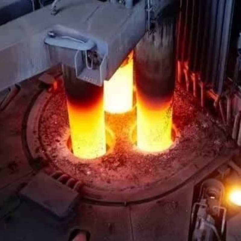 China Dinganheng High Purity UHP Graphite Electrodes 006 for Metal Smelting