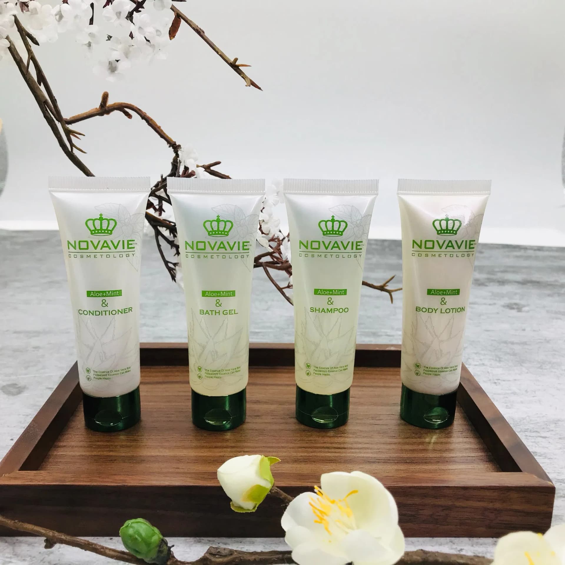 Ultimate Luxury Travel Bath SPA Kit with Shower Gel and Body Lotion