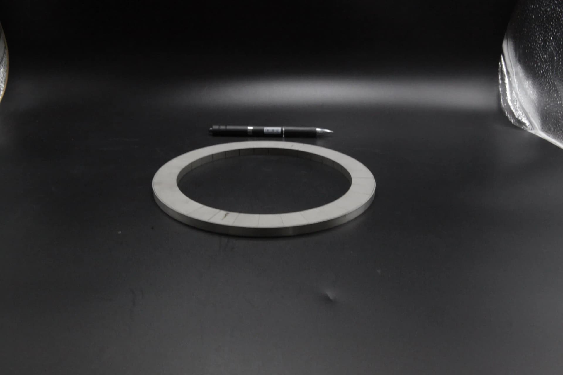High-Energy Product SmCo Halbach Array Magnet Assembly for Electric Vehicle Motors