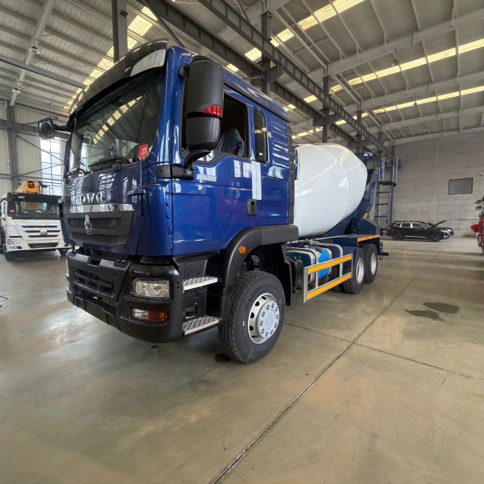 Sinotruk HOWO 6X4 8X4 Mixer Truck with Mounted Mixer Concrete Machinery