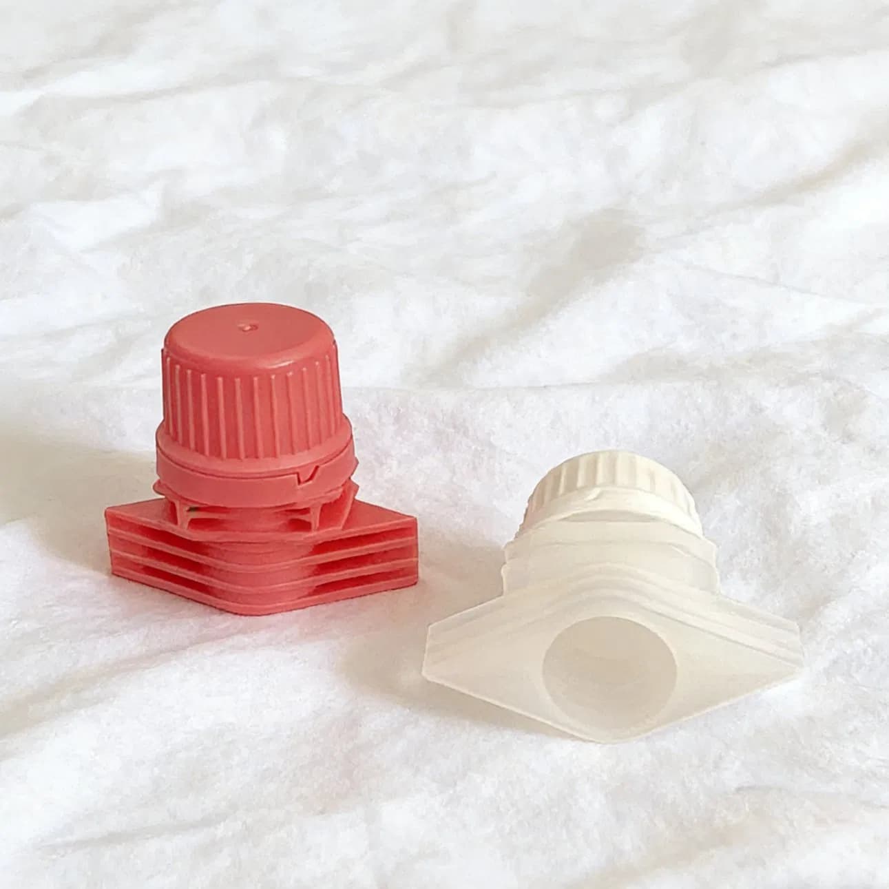 White Bag Caps Pouch Bottle Cap Spout Cap for Samples Accepted PE Flexible Packaging Plastic Thin Plastic 16mm White Spout Cap