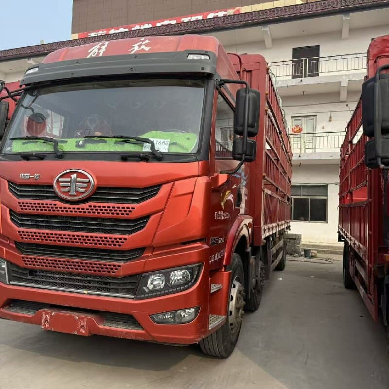 Factory Price Direct Sale Delivery Stake Truck with Storage Grate in Stock