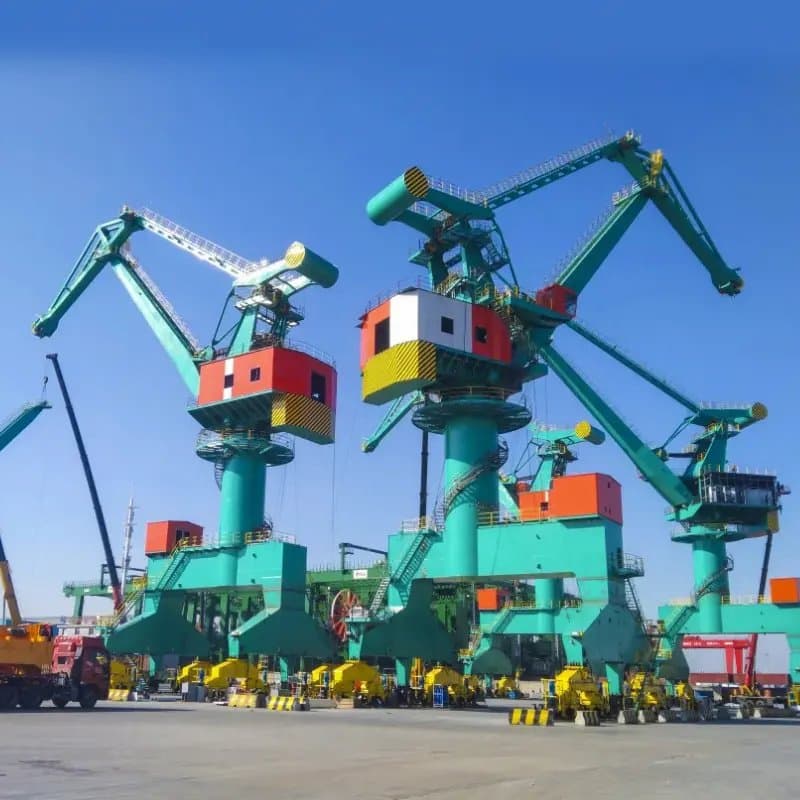 Shipyard 32 Ton Port Jetty Slewing Portal Crane